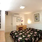 Daire Green Holiday Villa *