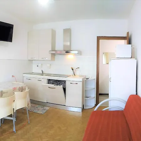 Διαμέρισμα Green Holiday Villa *
