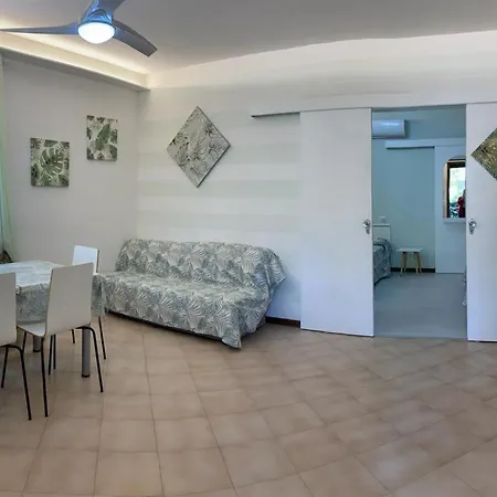 Green Holiday Villa *