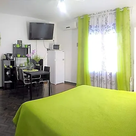 Green Holiday Villa Διαμέρισμα *